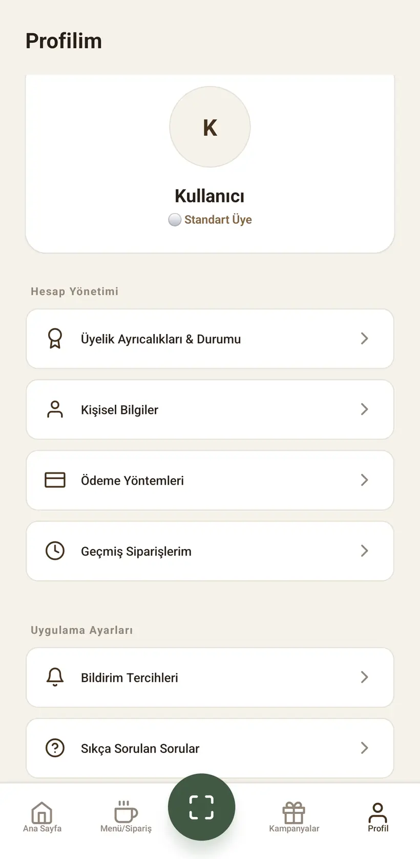 Profil ekranı: üyelik durumu, kişisel bilgiler ve ödeme yöntemleri.