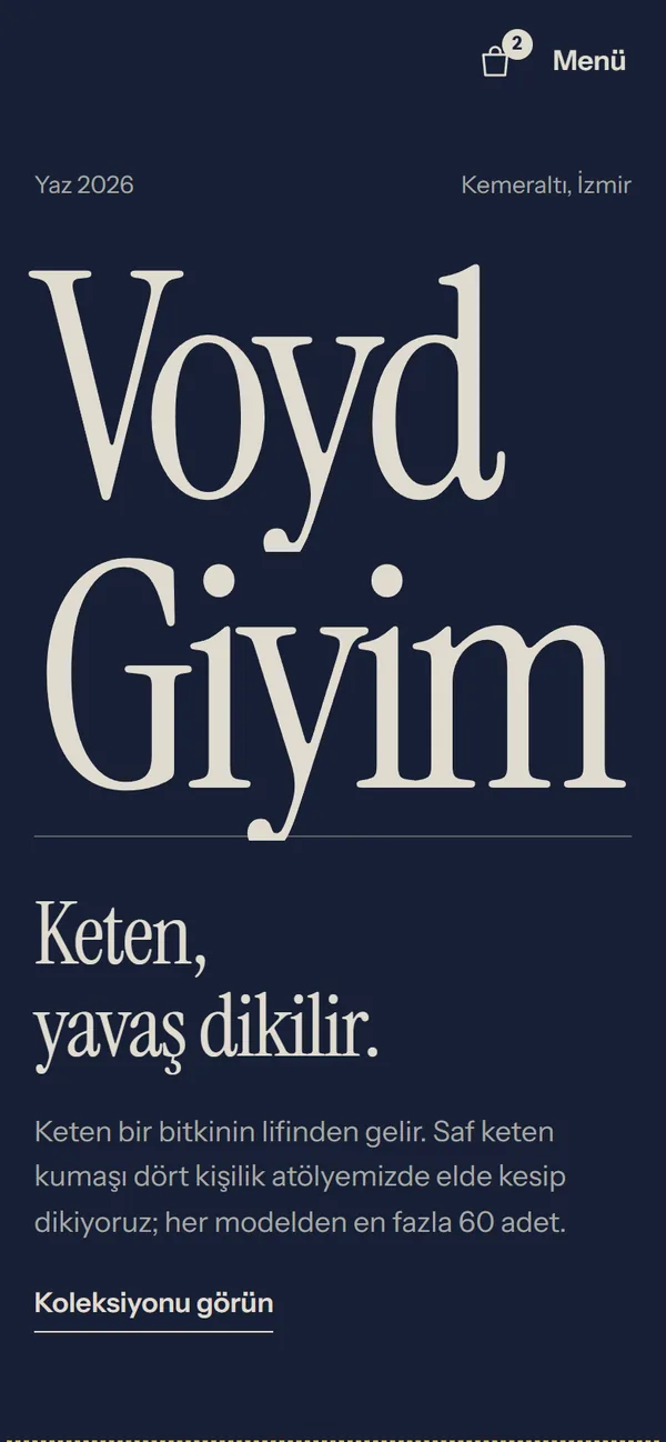 Voyd Giyim ana sayfasının kapağı, telefon, koyu tema: iki satıra yayılmış büyük “Voyd Giyim” yazısı, altında “Keten, yavaş dikilir” başlığı, kısa açıklama ve “Koleksiyonu görün” bağlantısı.